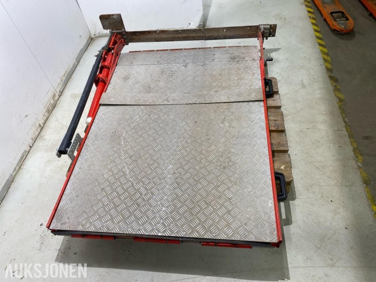 2014 WM SYSTEM LASTERAMPE FOR VAREBIL/NYTTEKJØRETØY VW PC100 MEKANISK LIFT